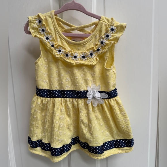 Little Lass Girls 4 Short Sleeve Yellow Blouse with Floral Details - Picture 1 of 6